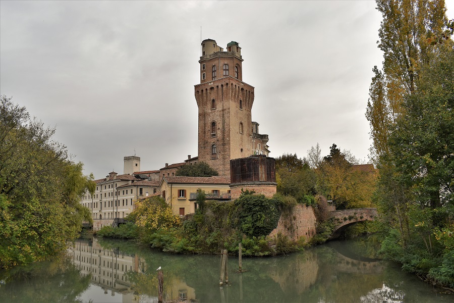 Piazza Delia Specola